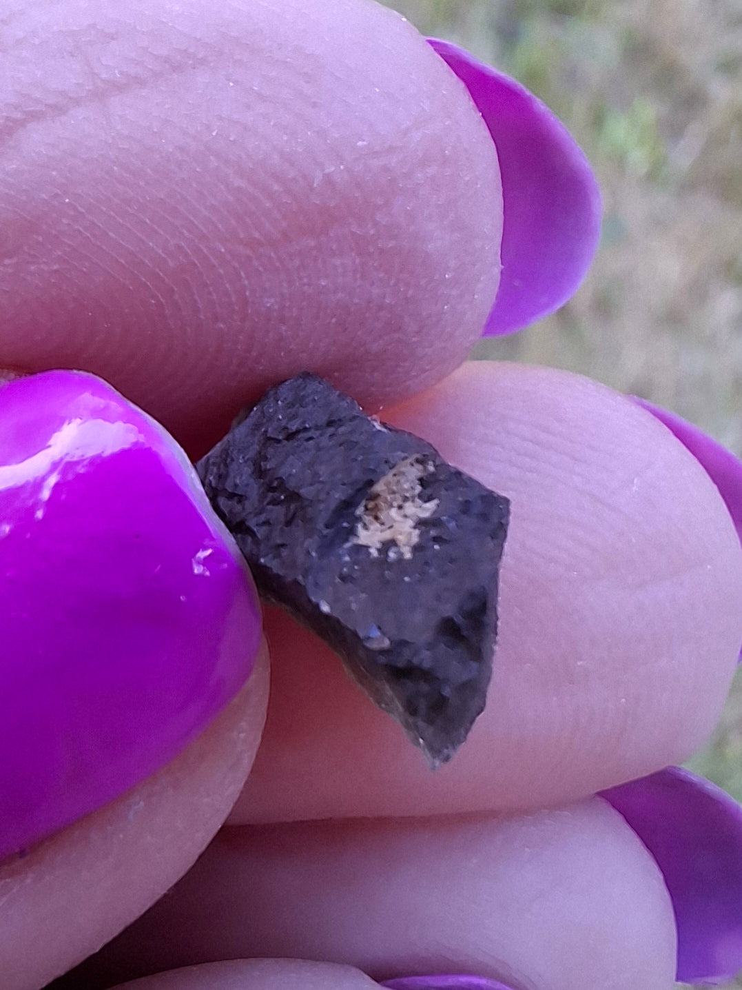 Moldavite Piece, 0.72g, Tektite (Ref: 1443)