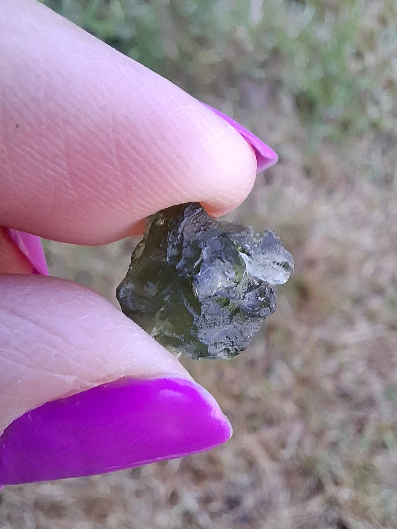 Moldavite Piece, 0.84g, Tektite (Ref: 1445)