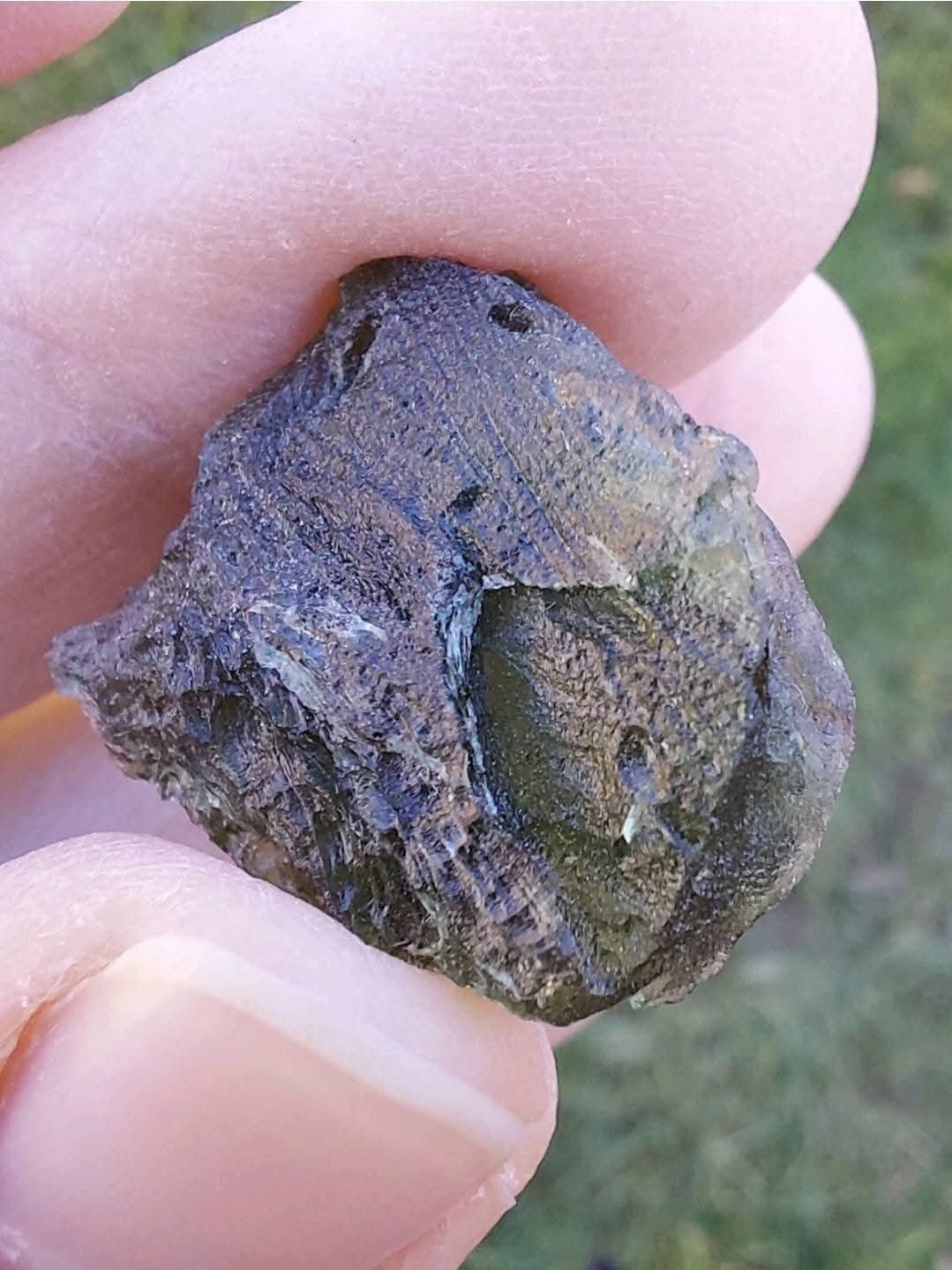 Moldavite Piece, NESMEN, 5.36g, Tektite (Ref: 1055)