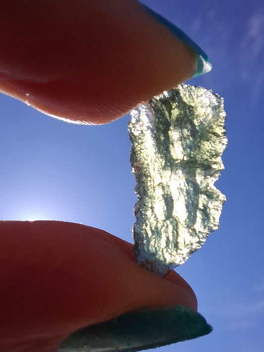 Moldavite Piece, 0.84g, Tektite (Ref: 1418)