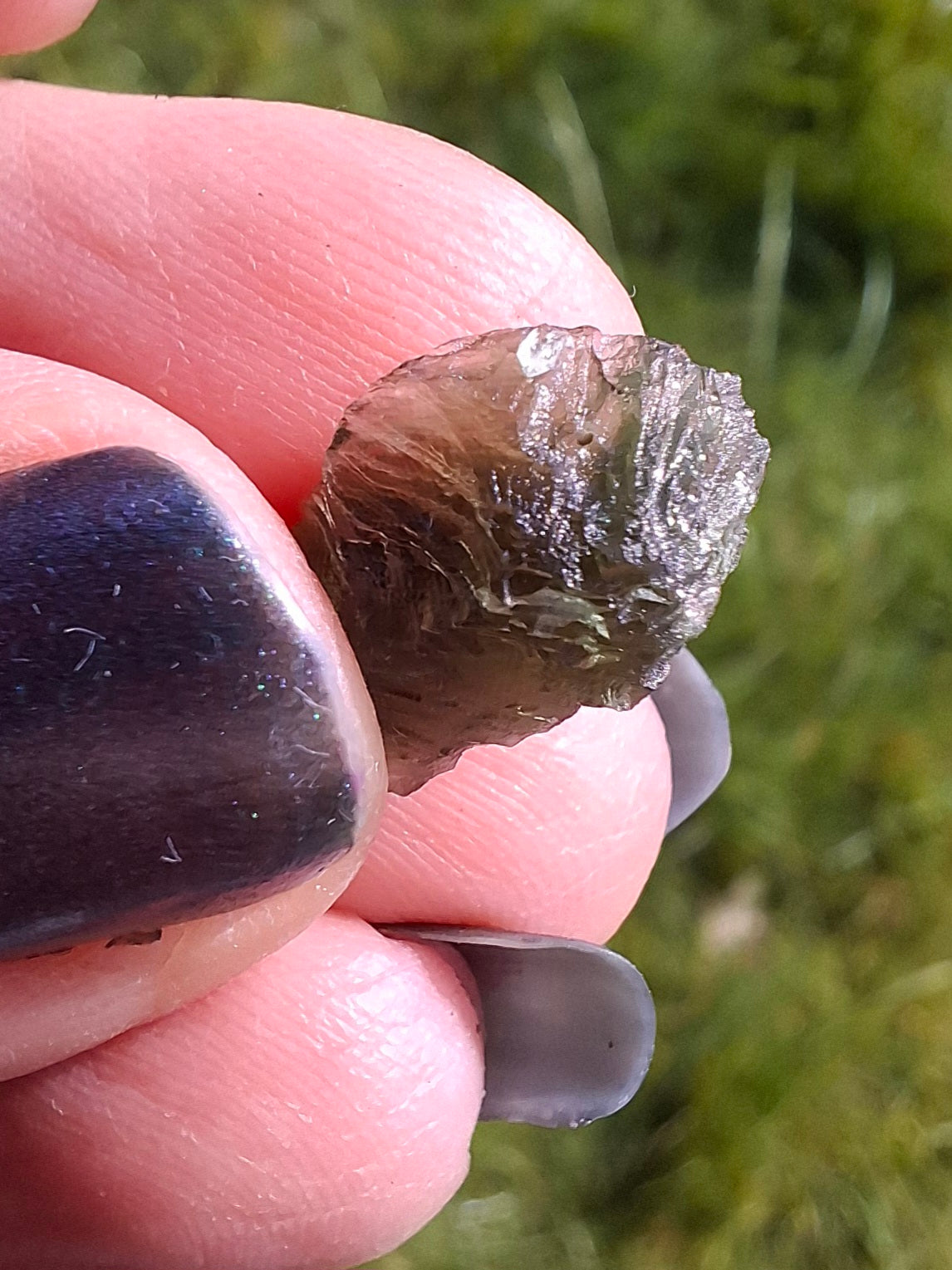 Moldavite Piece, 0.98g, Tektite (Ref: 1388)