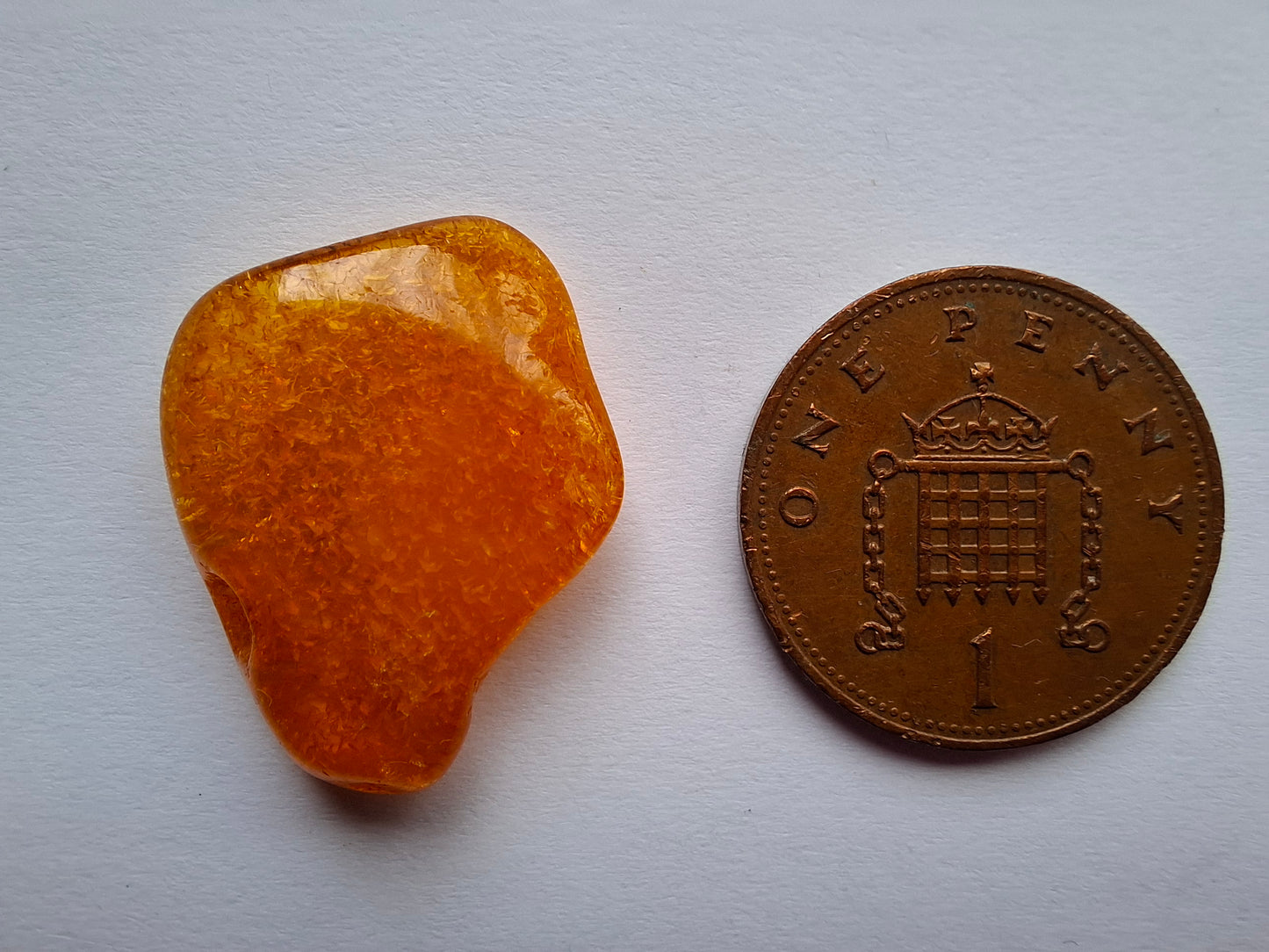 Baltic Amber, 1.37g, Fossil (Ref: A225)