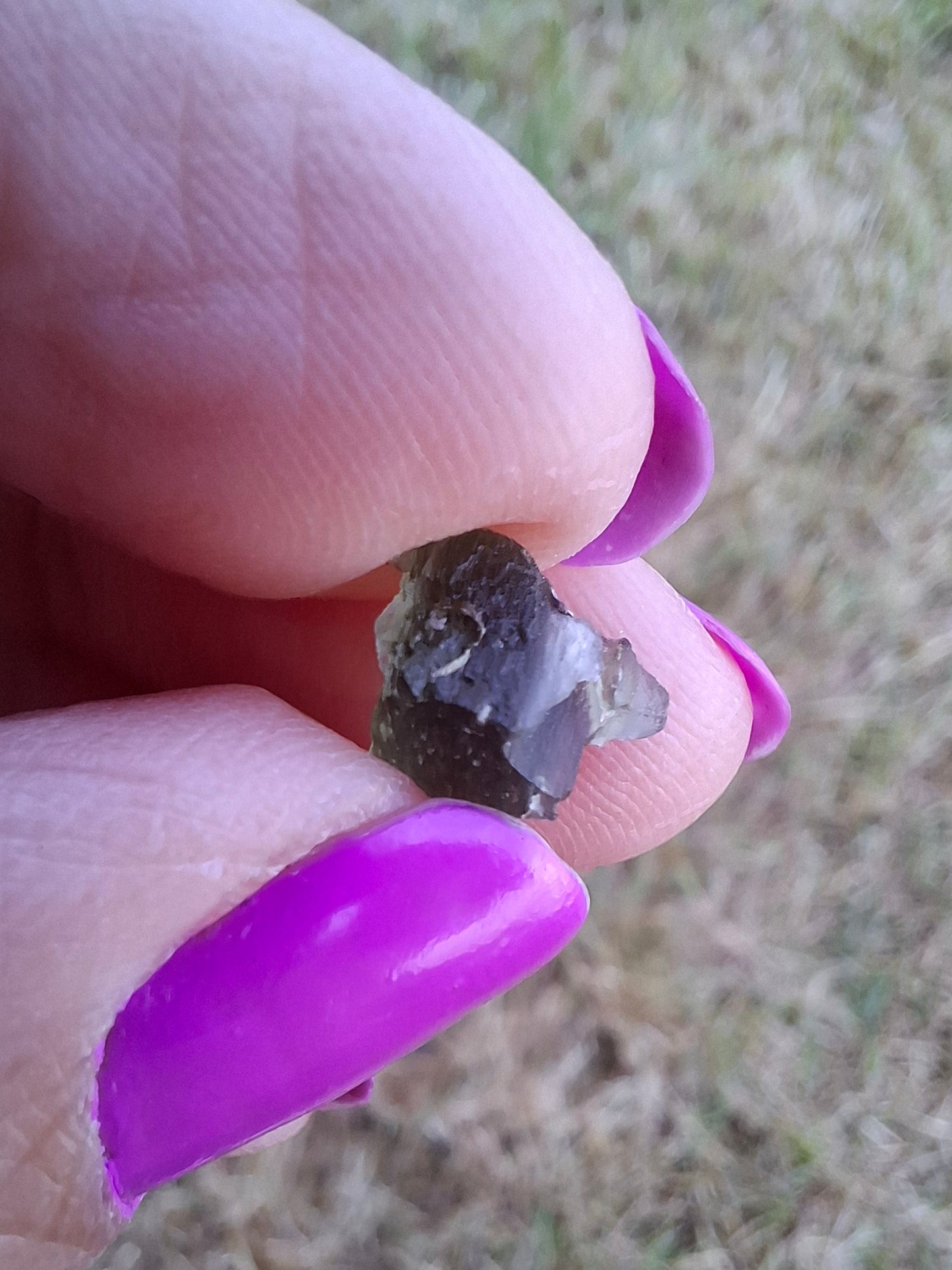 Moldavite Piece, 0.53g, Tektite (Ref: 1446)