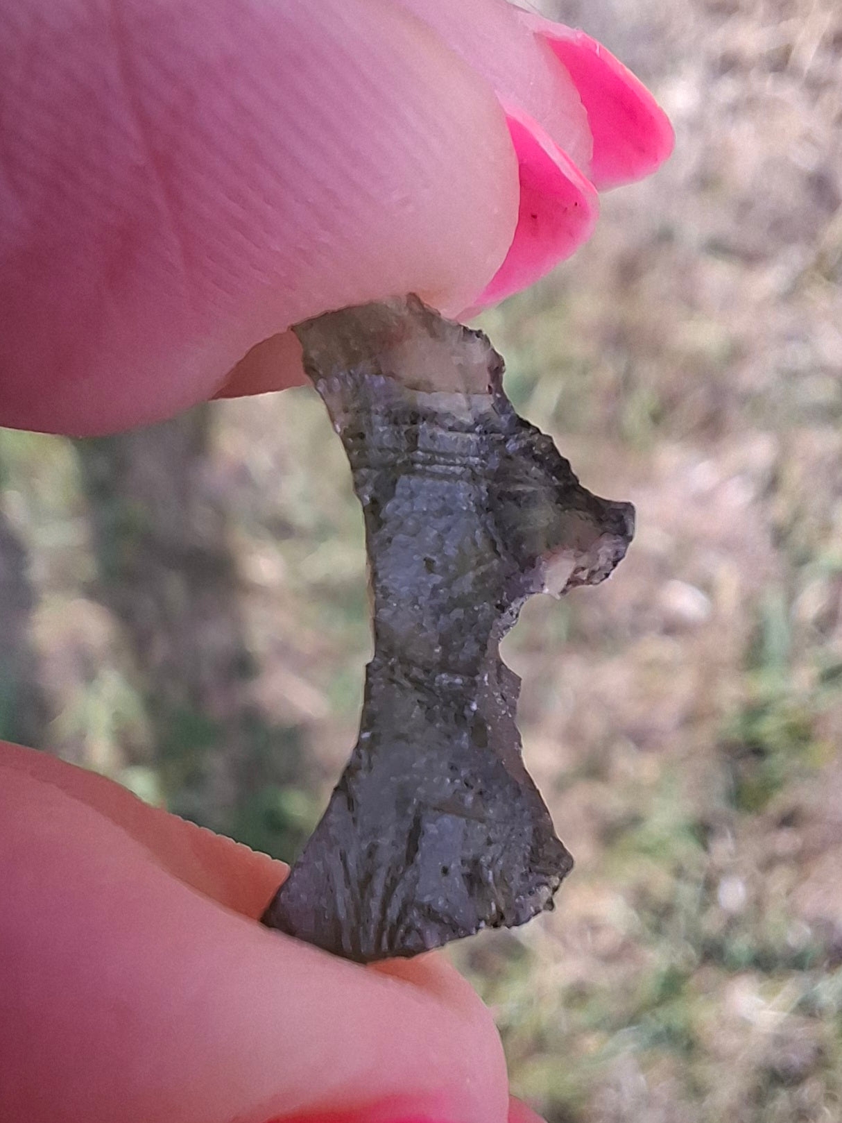 Moldavite Piece, 0.69g, Tektite (Ref: 1486)