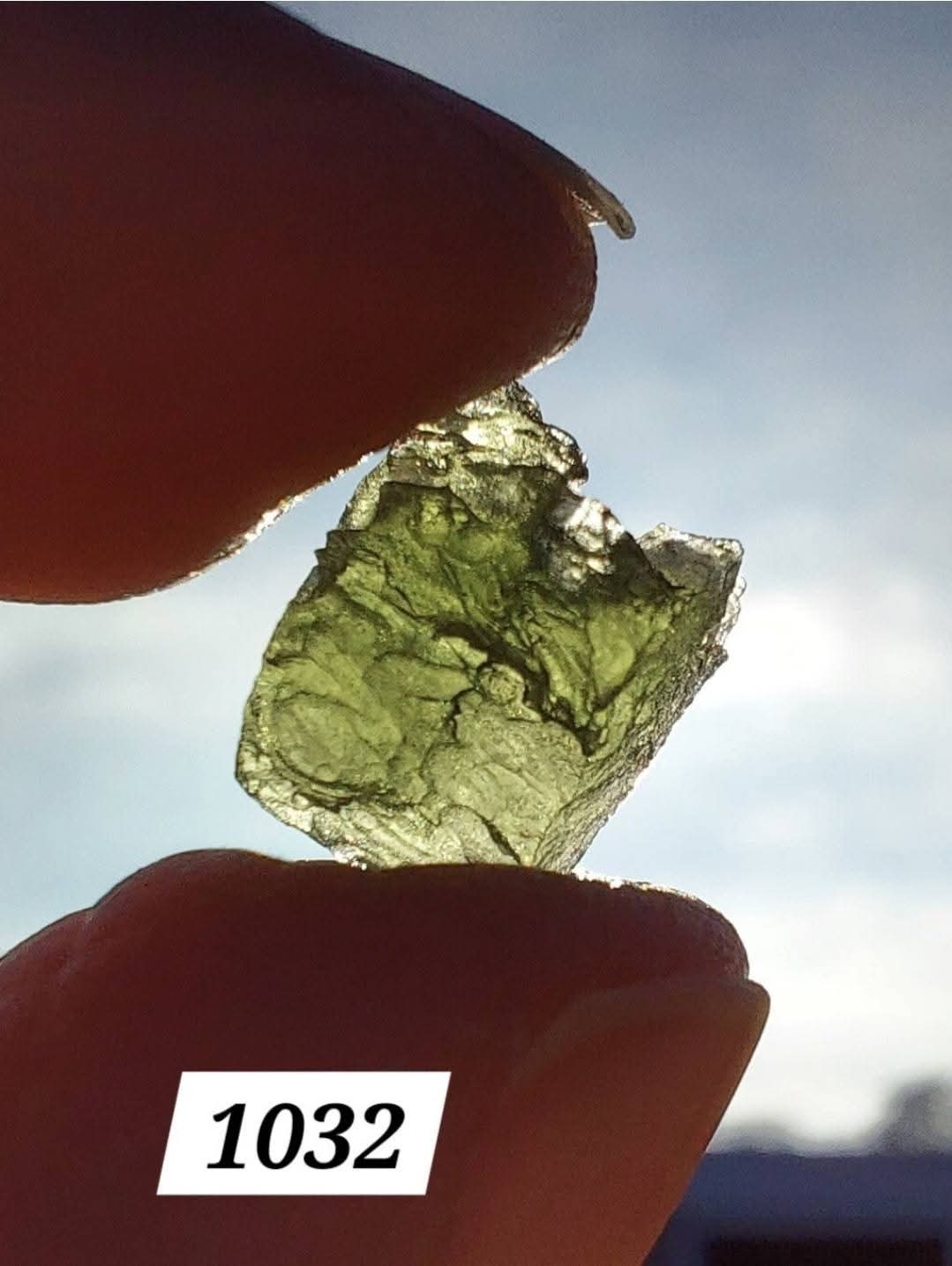 Moldavite Piece, 0.63g, Tektite (Ref: 1032)