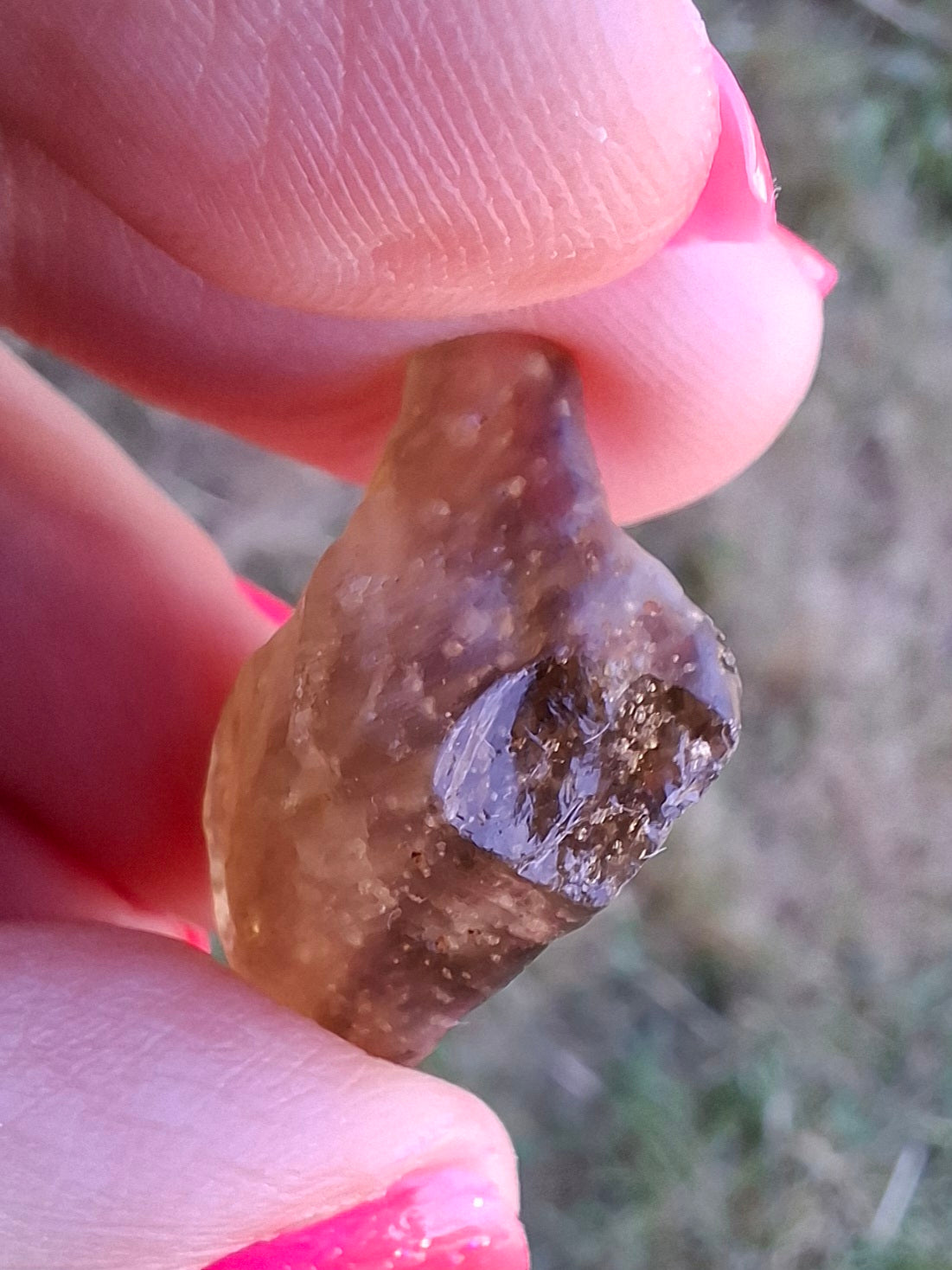 Libyan Desert Glass (darker) Piece, 3.40g, Tektite (Ref: L1362)