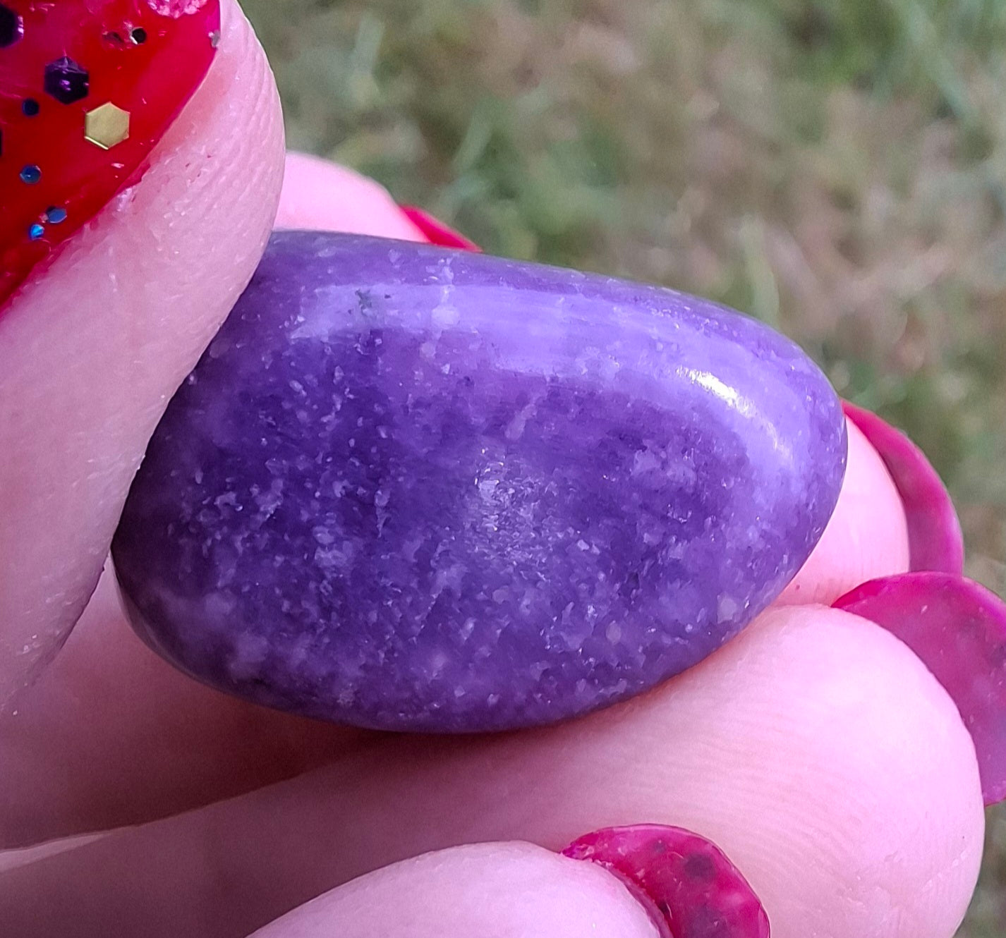 Lepidolite, Tumble Stone, Crystal (Ref: T117)