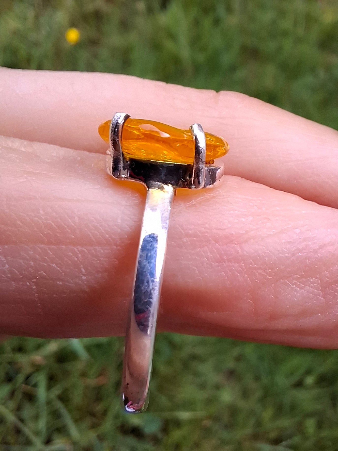 Baltic Amber Ring, size large R, 925 Silver, Fossil (Ref: AR17)