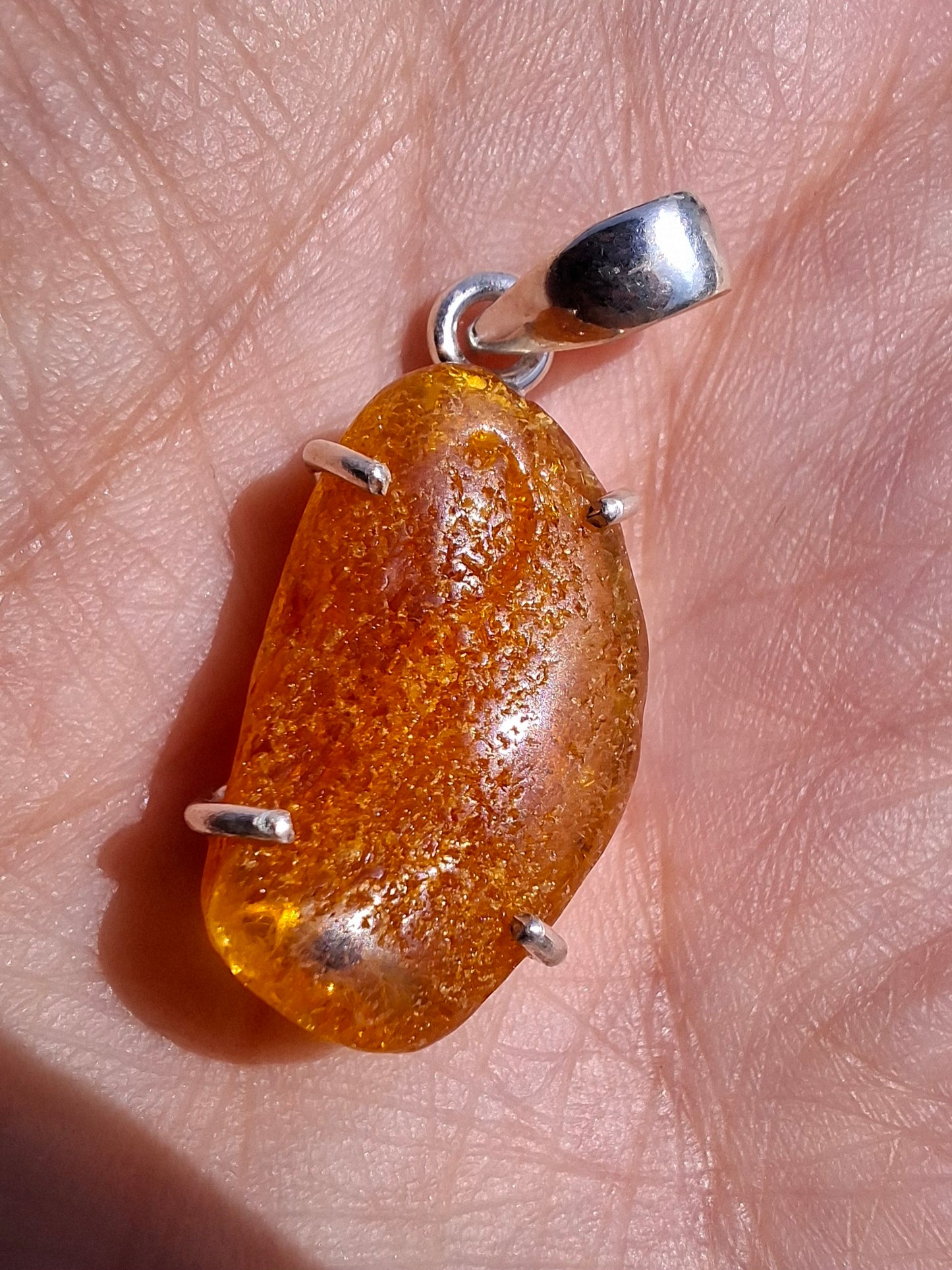 Baltic Amber Pendant, 925 Silver, Fossil (Ref: AP11)