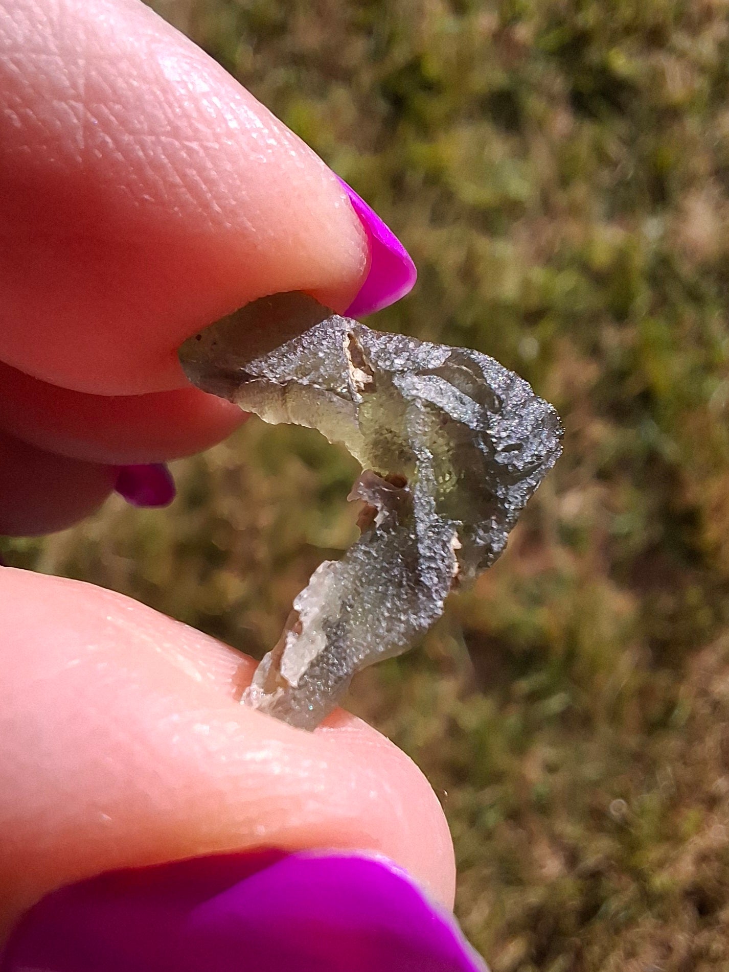 Moldavite Piece, 0.66g, Tektite (Ref: 1436)