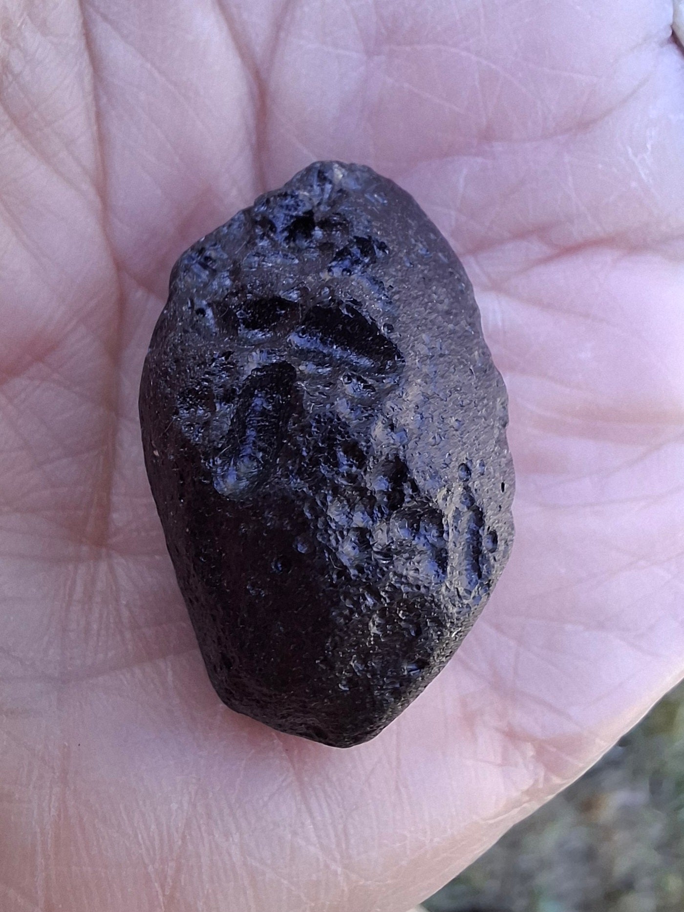 Guang Dong (Chinese), 10.55g, Tektite
