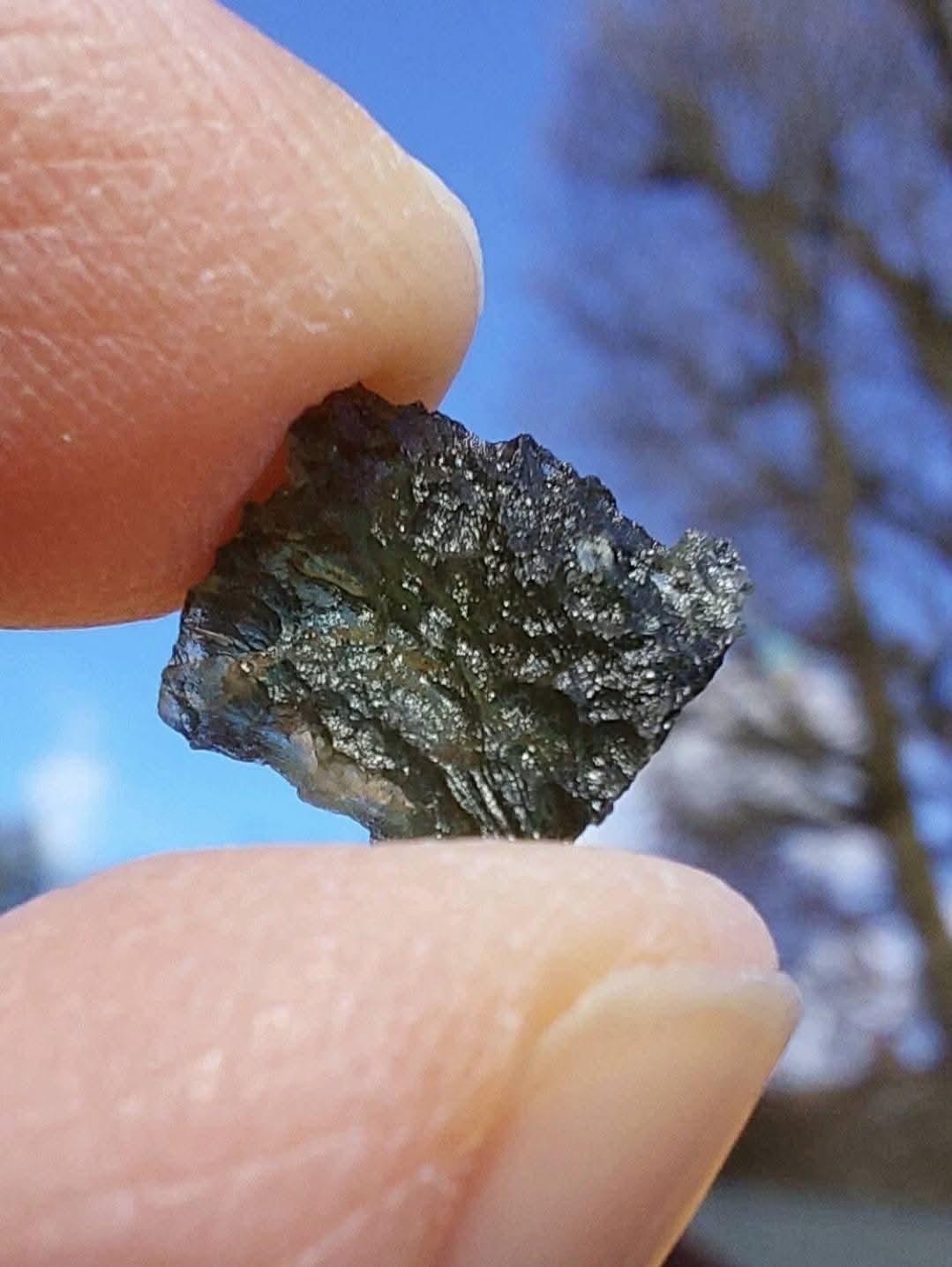 Moldavite Piece, 0.65g, Tektite (Ref: 1100)