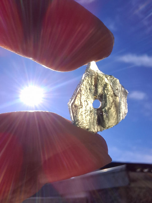 DRILLED, Moldavite Piece, 1.07g, Tektite (Ref: D15)