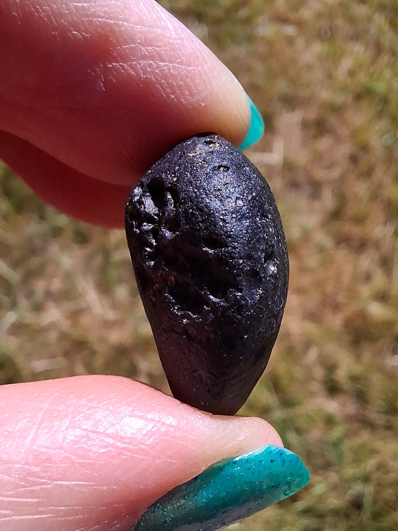 Philippinite (Rizalite), 7.48g, Tektite