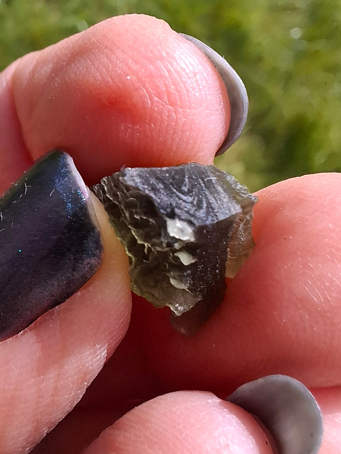 Moldavite Piece, 1.65g, Tektite (Ref: 1387)