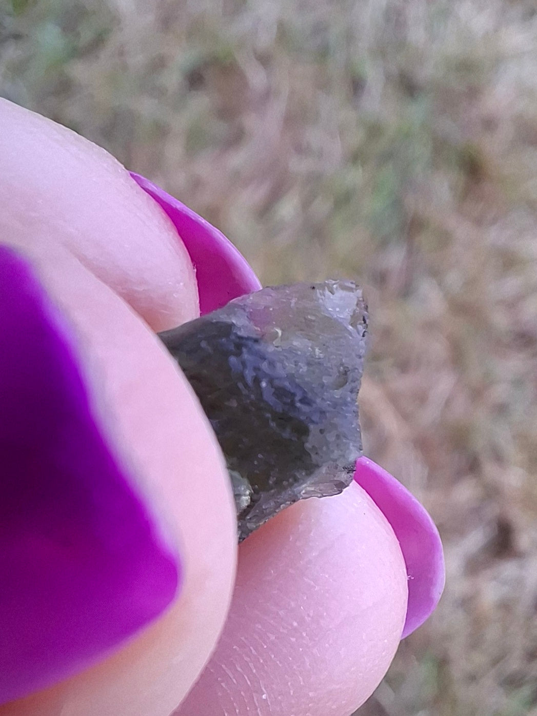 Moldavite Piece, 0.84g, Tektite (Ref: 1445)