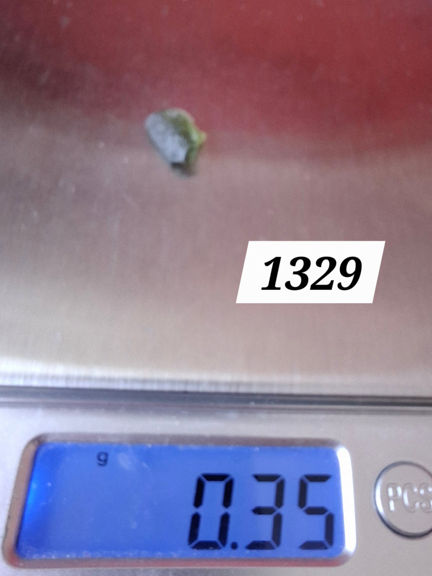 Moldavite Small Piece. 0.35g, Tektite (Ref: 1329)