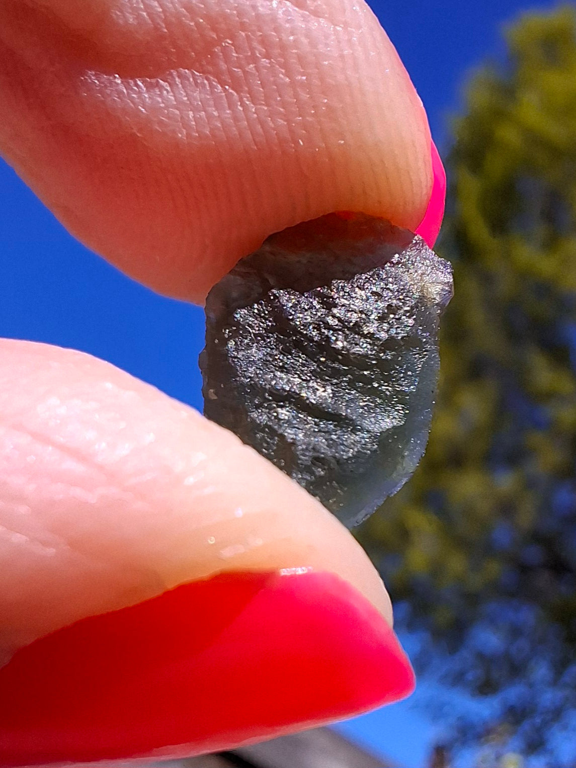 Moldavite Piece, 0.69g, Tektite (Ref: 1407)