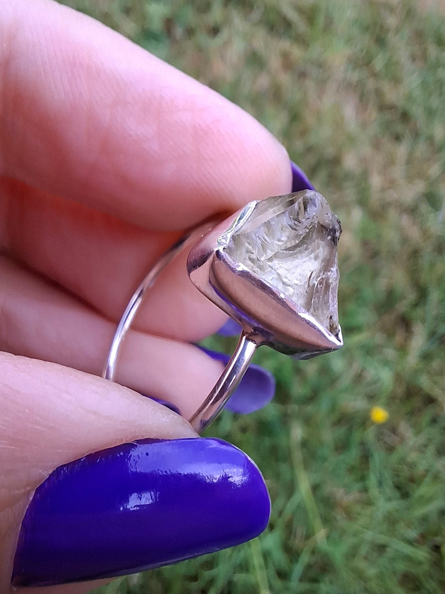 Libyan Desert Glass Ring, size large V, 925 Silver, Tektite (Ref: LR58)