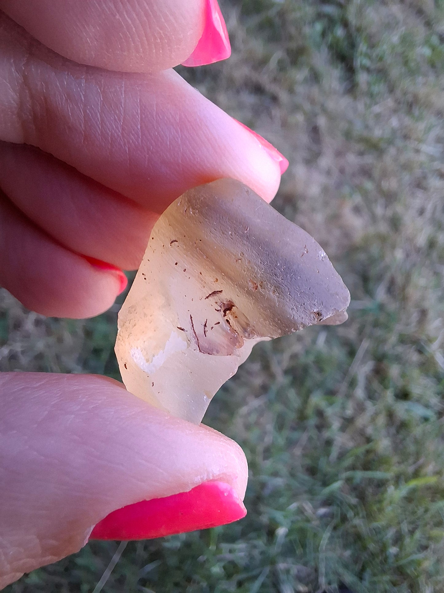 Libyan Desert Glass (darker) Piece, 7.00g, Tektite (Ref: L1373)