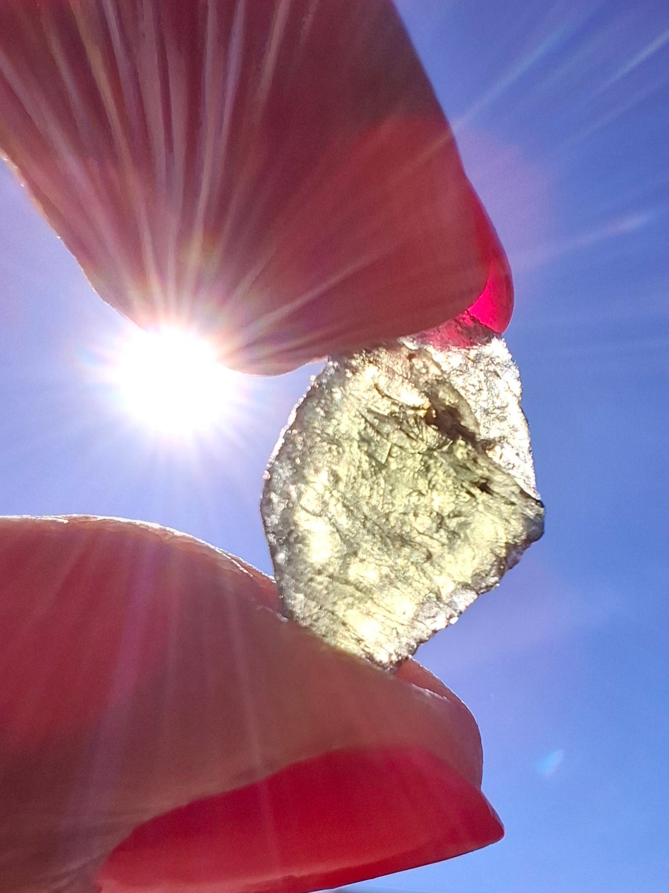 Moldavite Piece, 0.69g, Tektite (Ref: 1407)