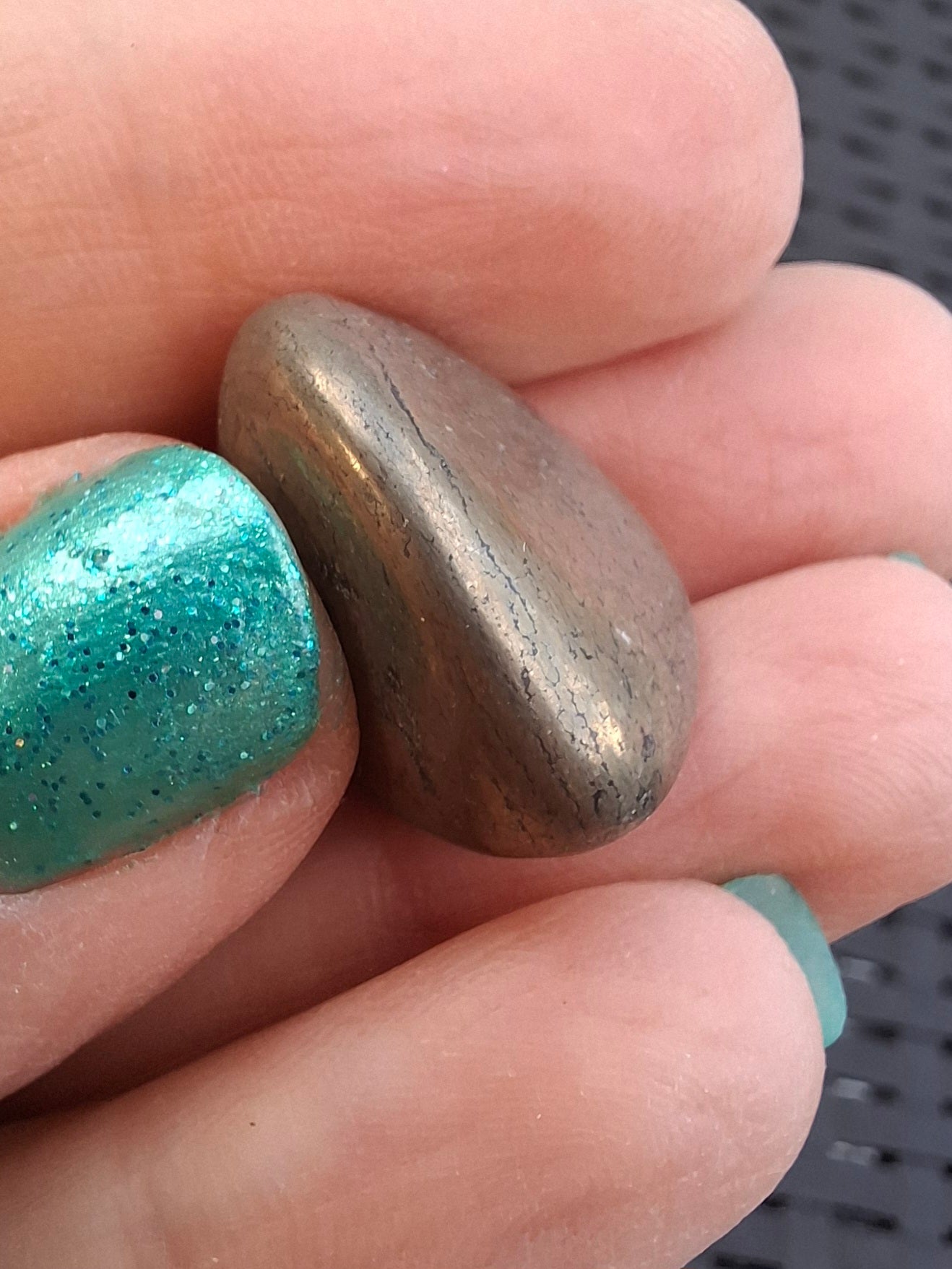 Apache Gold Tumble Stone, Crystal (Ref: T229)