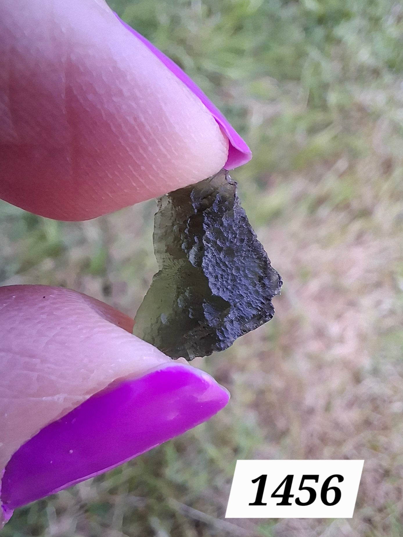 Moldavite Piece, 0.82g, Tektite (Ref: 1456)