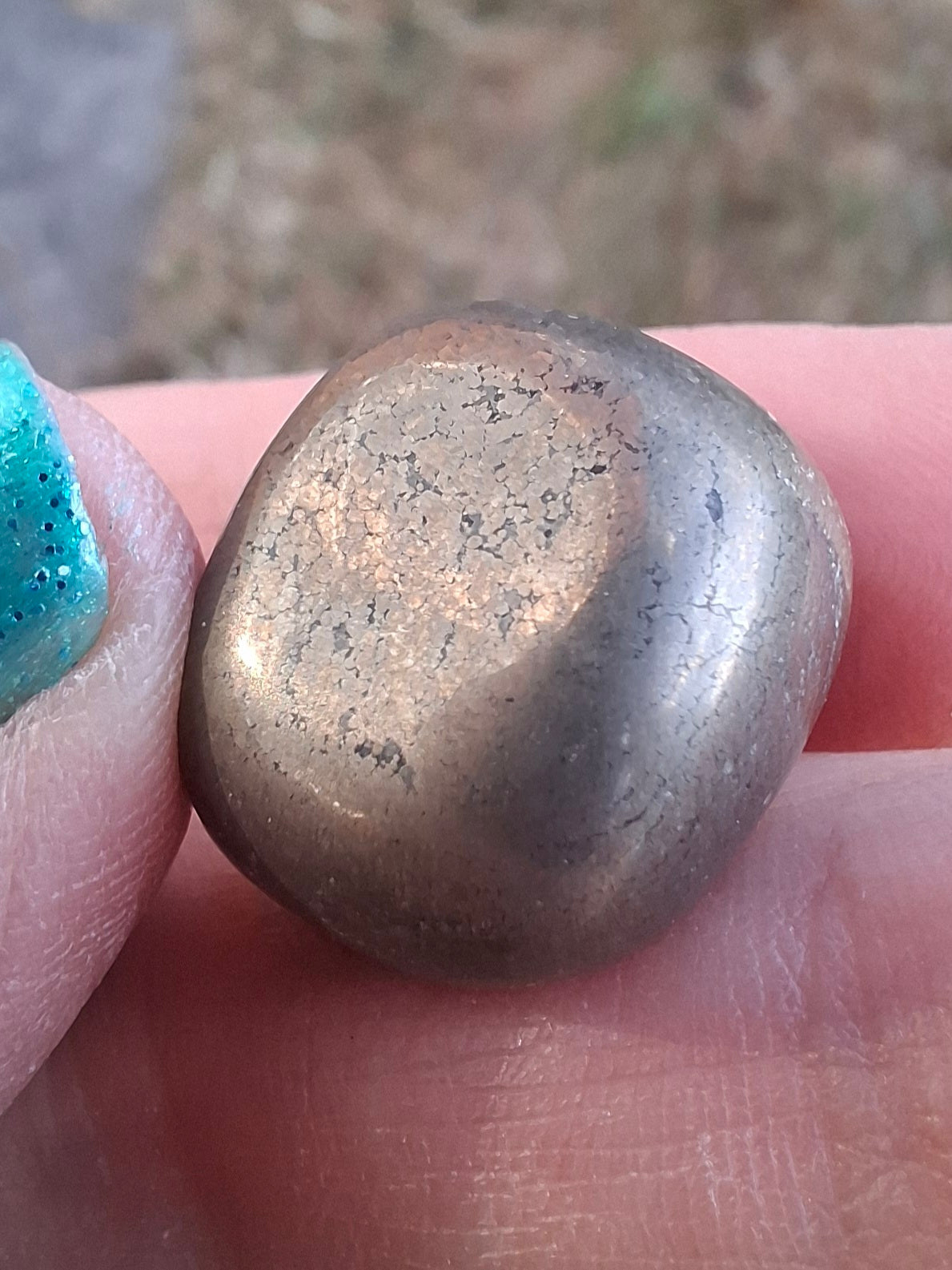 Apache Gold Tumble Stone, Crystal (Ref: T231)