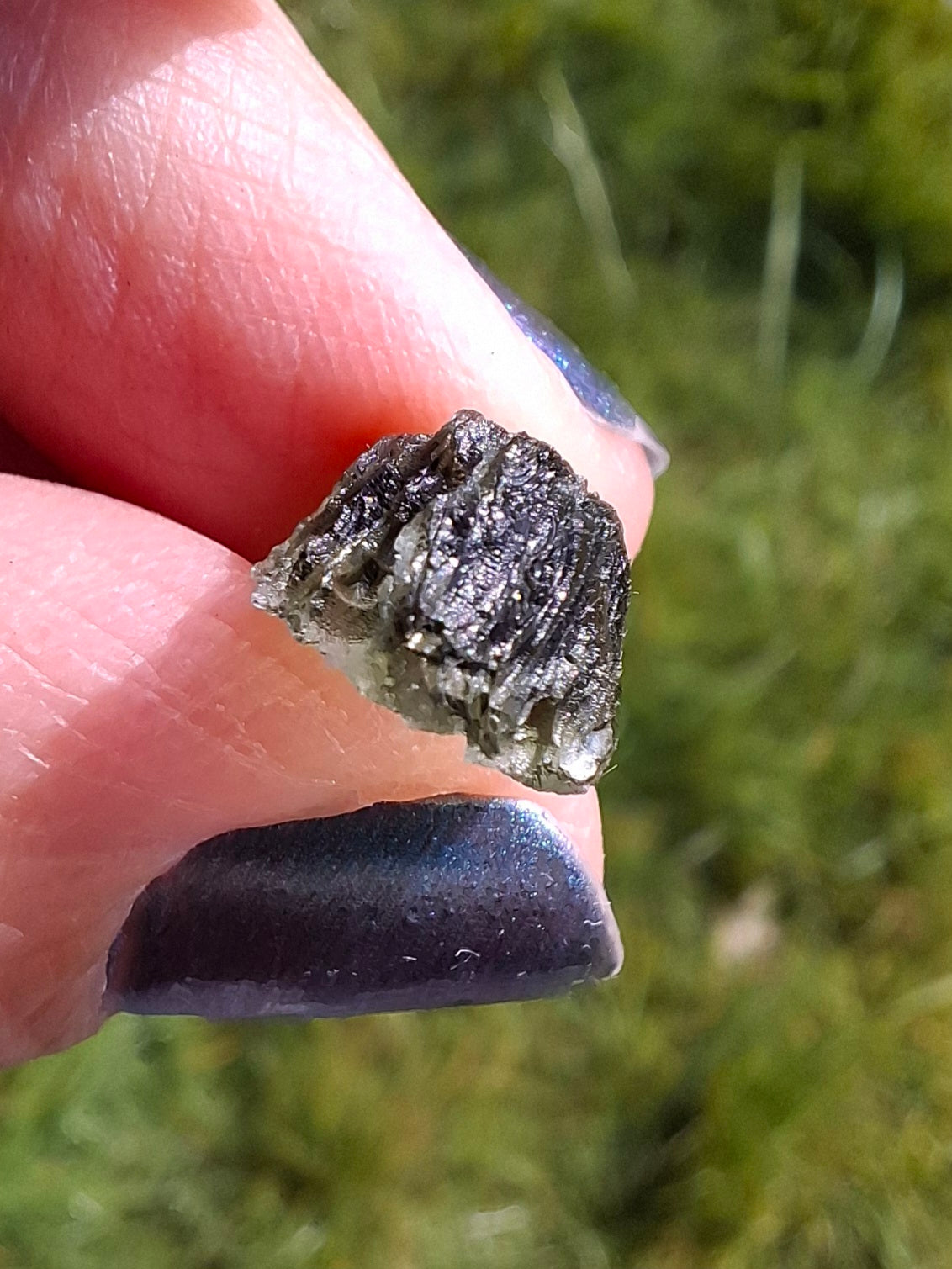Moldavite Piece, 0.98g, Tektite (Ref: 1388)