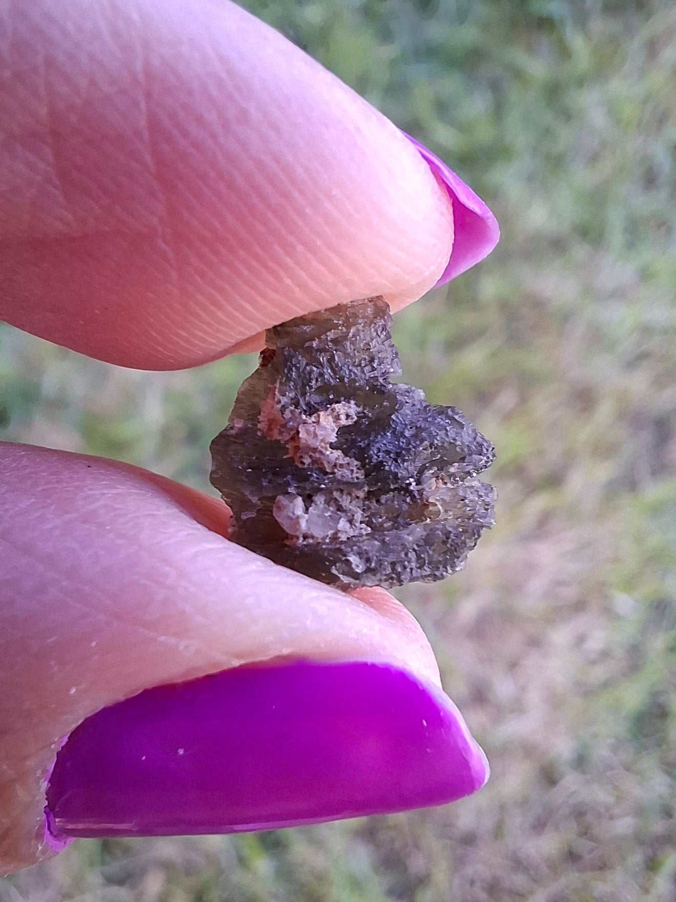Moldavite Piece, 0.65g, Tektite (Ref: 1459)
