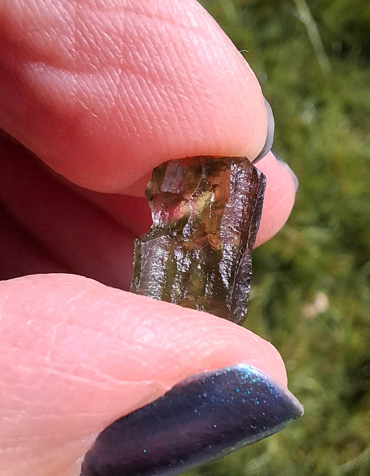 Moldavite small Piece, 0.42g, Tektite (Ref: 1386)