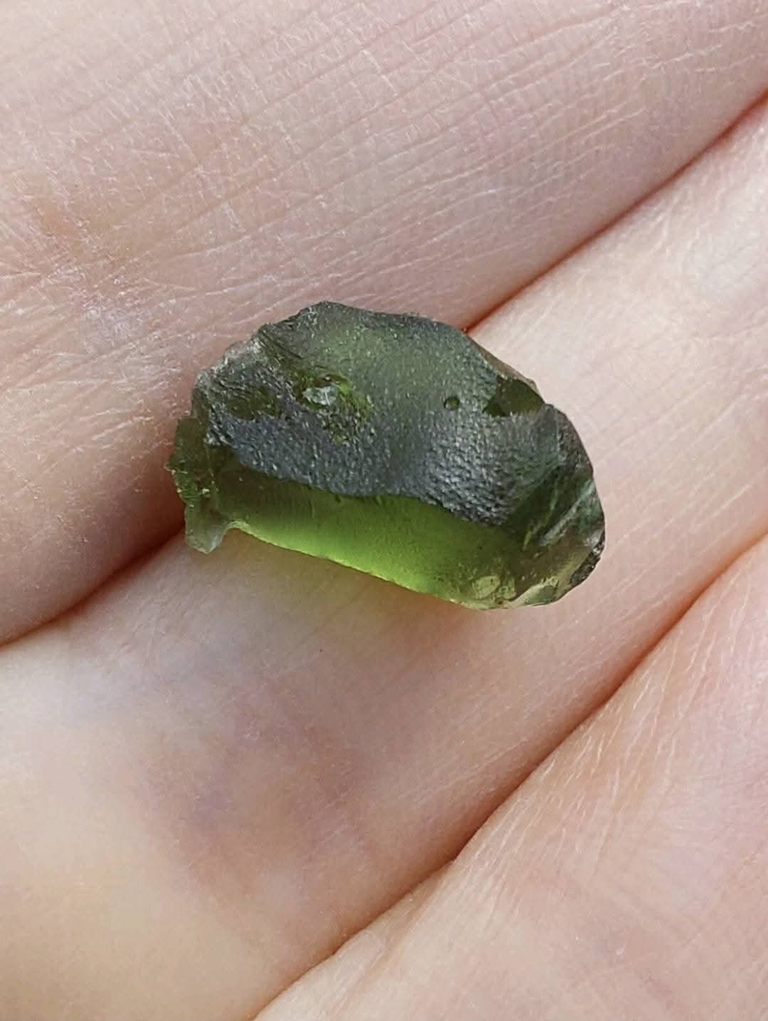 Moldavite Piece, 0.94g, Tektite (Ref: 937)