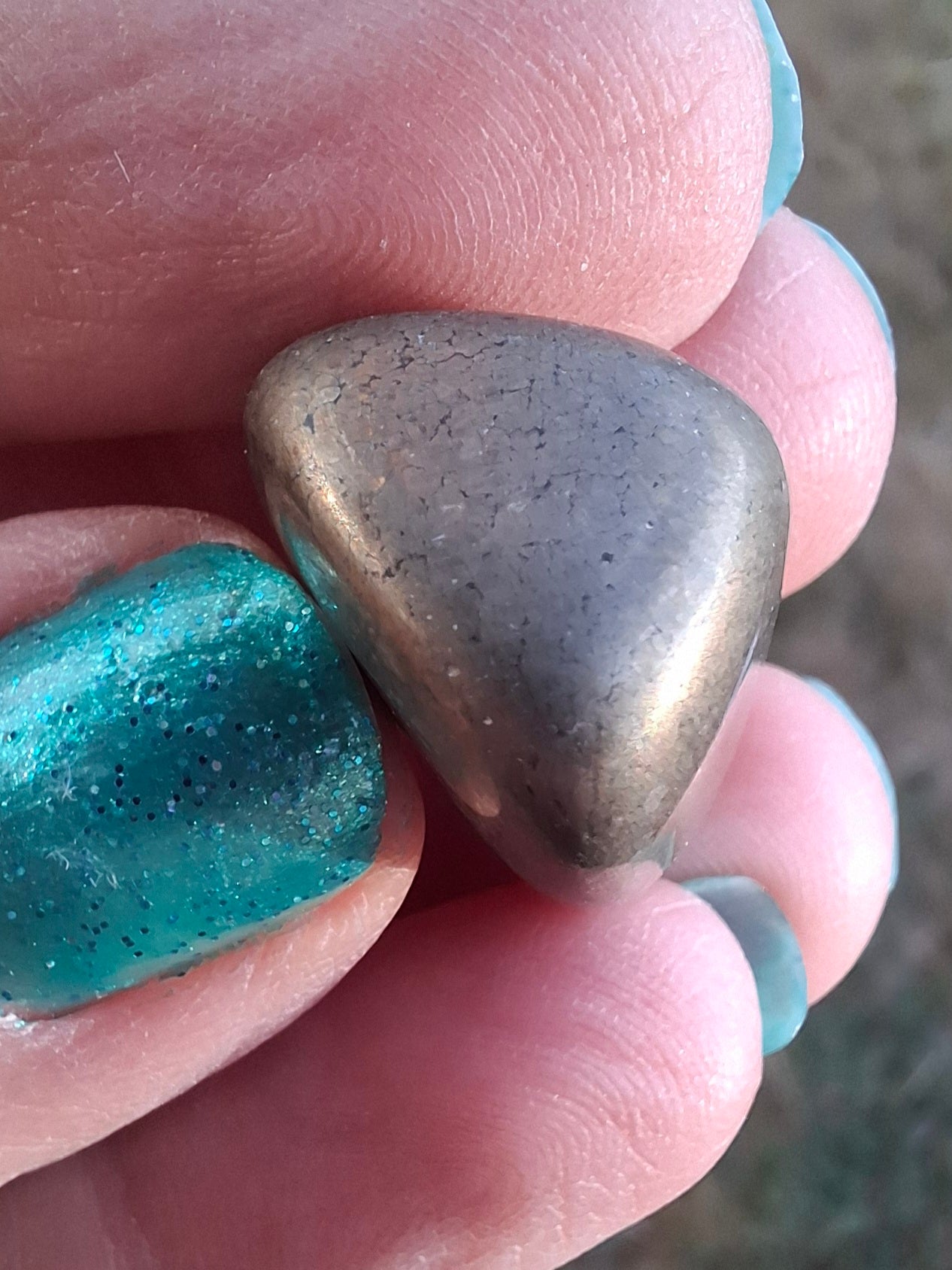 Apache Gold Tumble Stone, Crystal (Ref: T232)