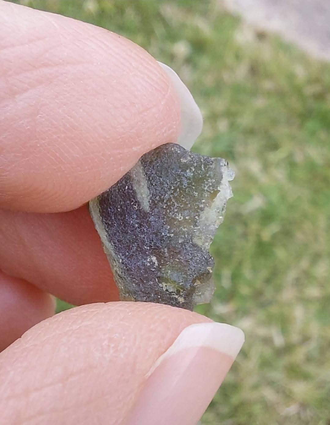 Moldavite Piece, 0.81g, Tektite (Ref: E164)
