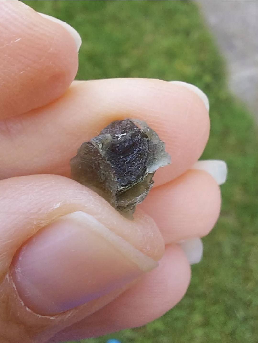 Moldavite Piece, 0.63g, Tektite (Ref: E254)
