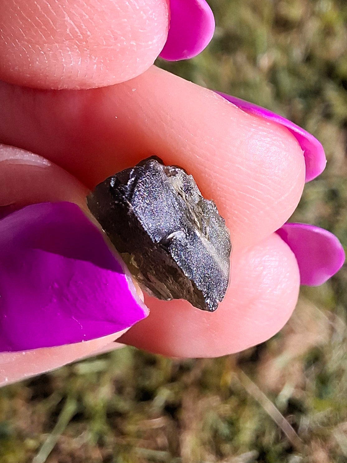 Moldavite Piece, 0.81g, Tektite (Ref: 1449)