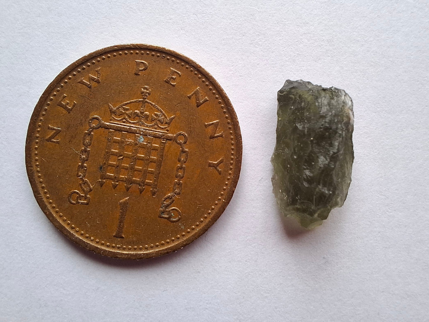 Moldavite Piece, 0.69g, Tektite (Ref: 1384)