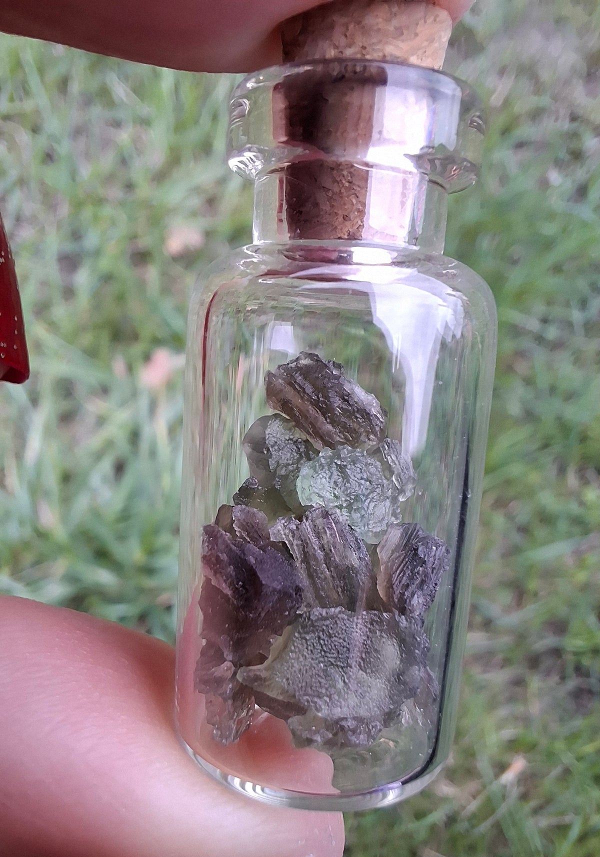 Moldavite Chips (2.00g) in 3ml Bottle, Tektite (Ref: B42)