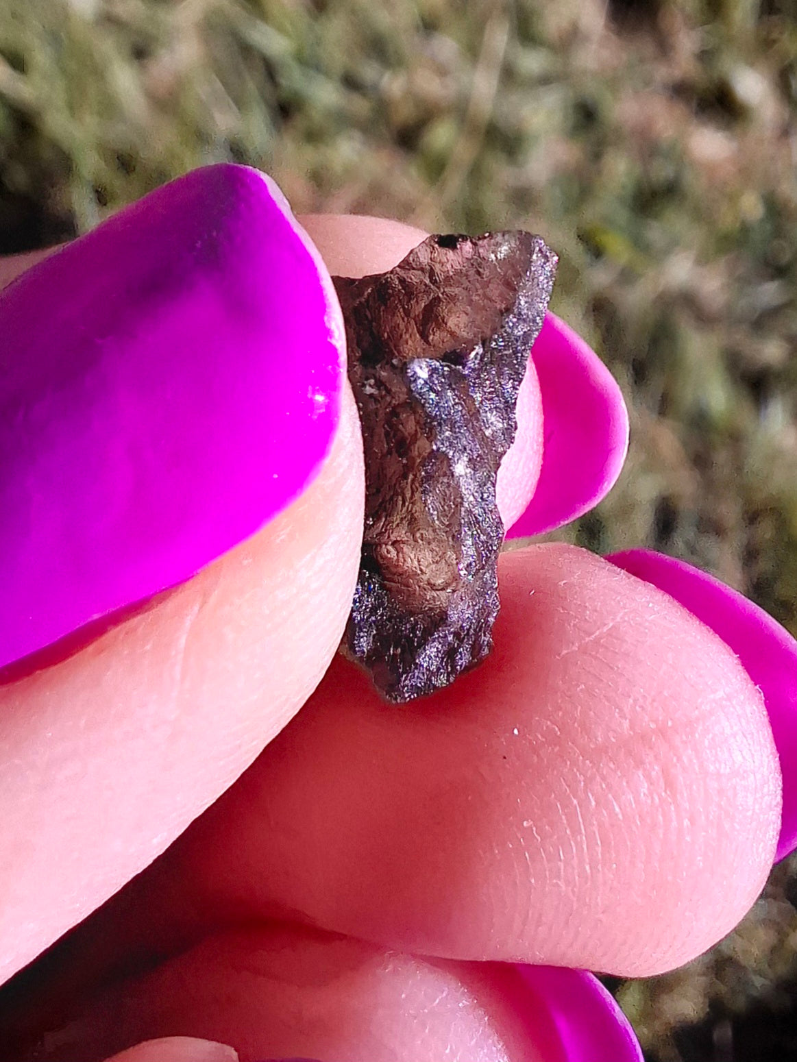 Moldavite Piece, 0.82g, Tektite (Ref: 1454)