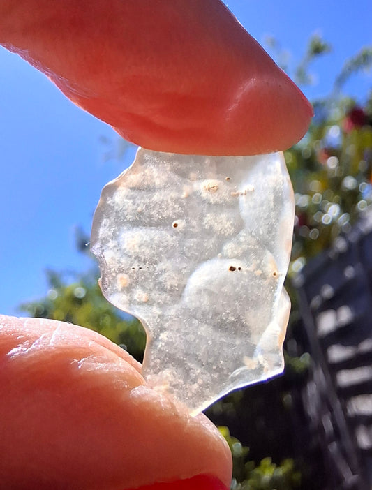 Libyan Desert Glass small Piece, 1.85g, Tektite (Ref: LE256)