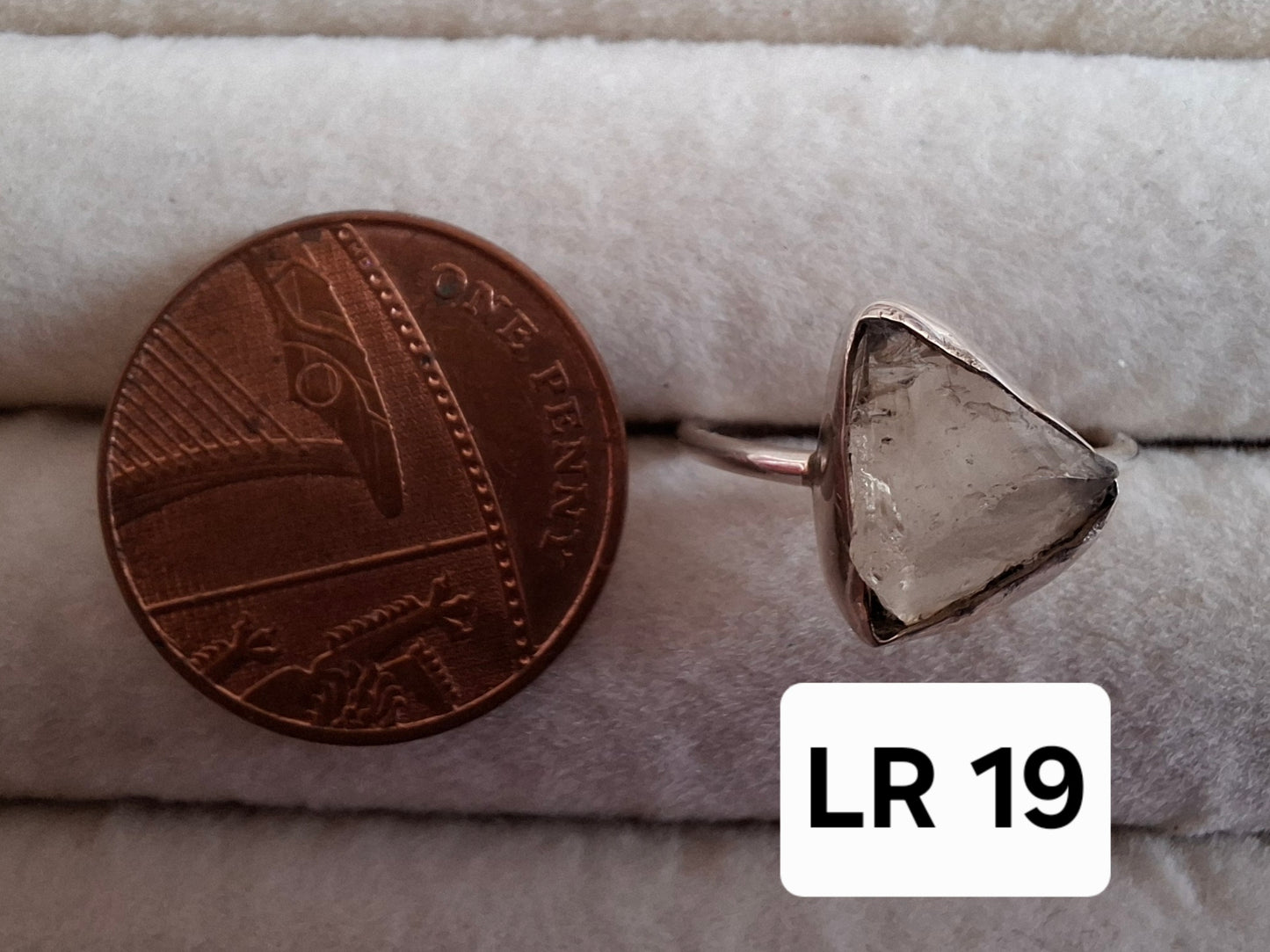 Libyan Desert Glass Ring, size small M, 925 Silver, Tektite (Ref: LR19)
