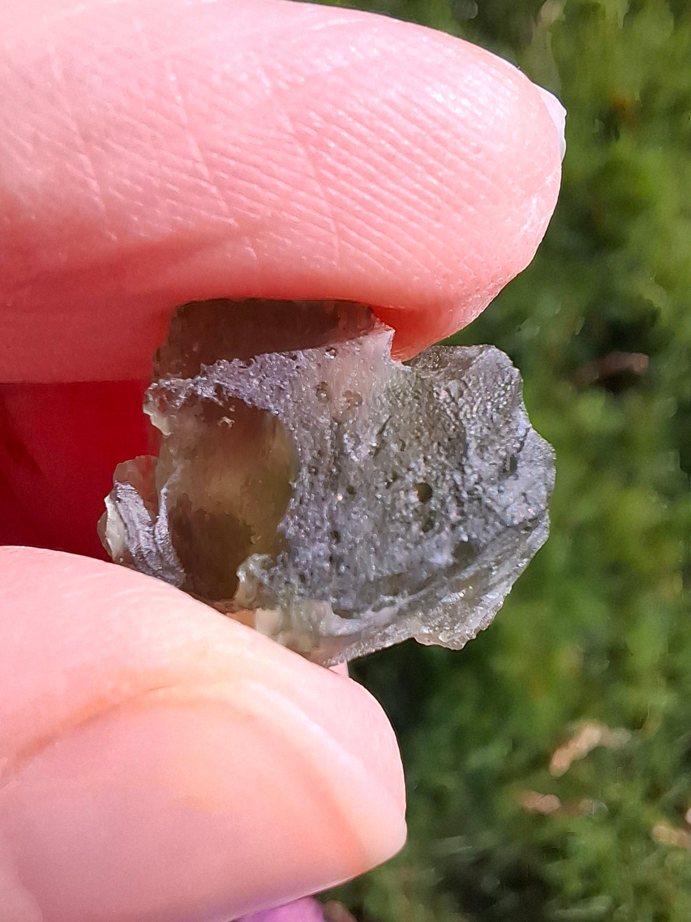 Moldavite Piece, 1.90g, Tektite (Ref: 1340)