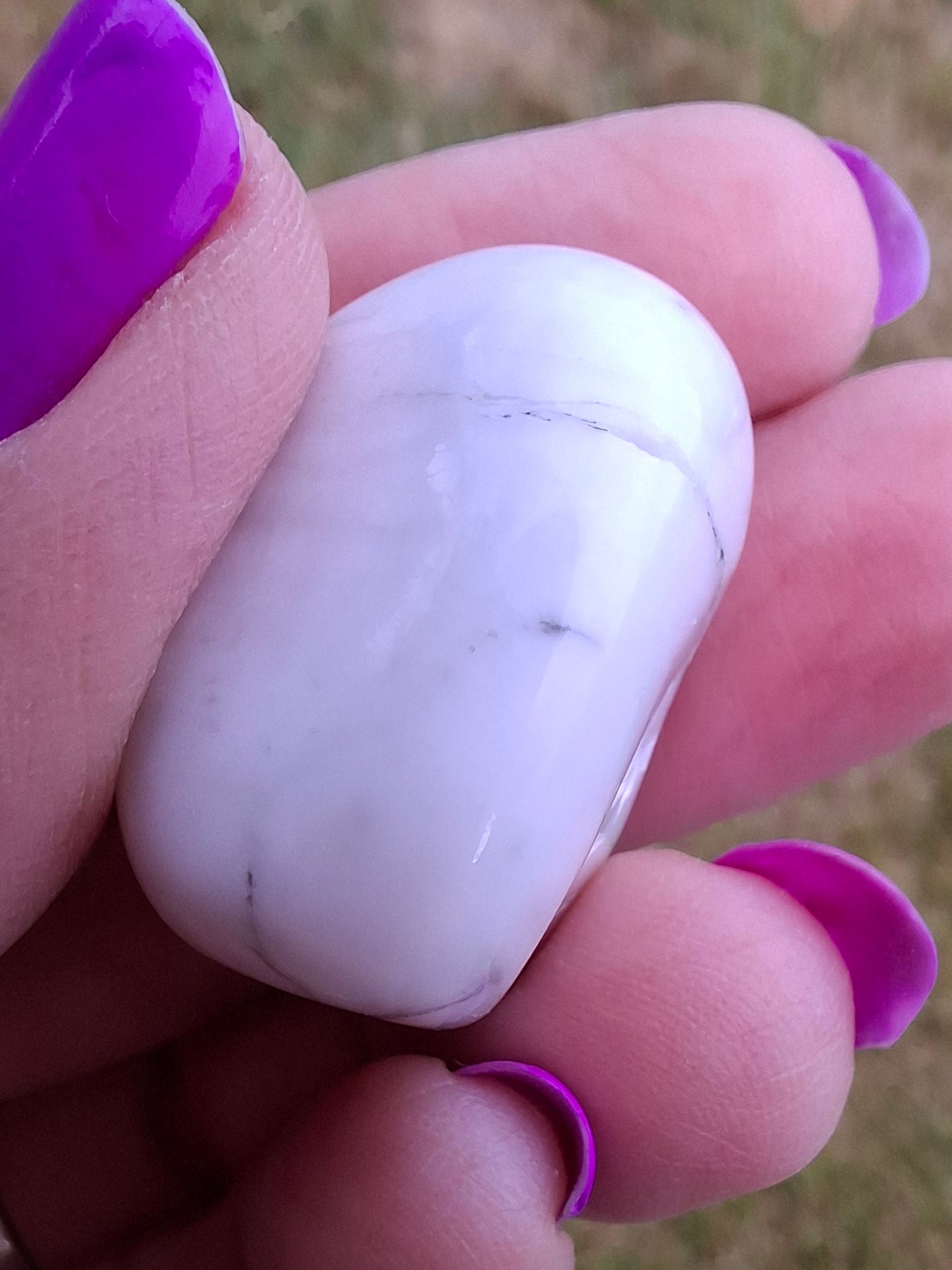 Howlite, Tumble Stone, Crystal (Ref: T36)