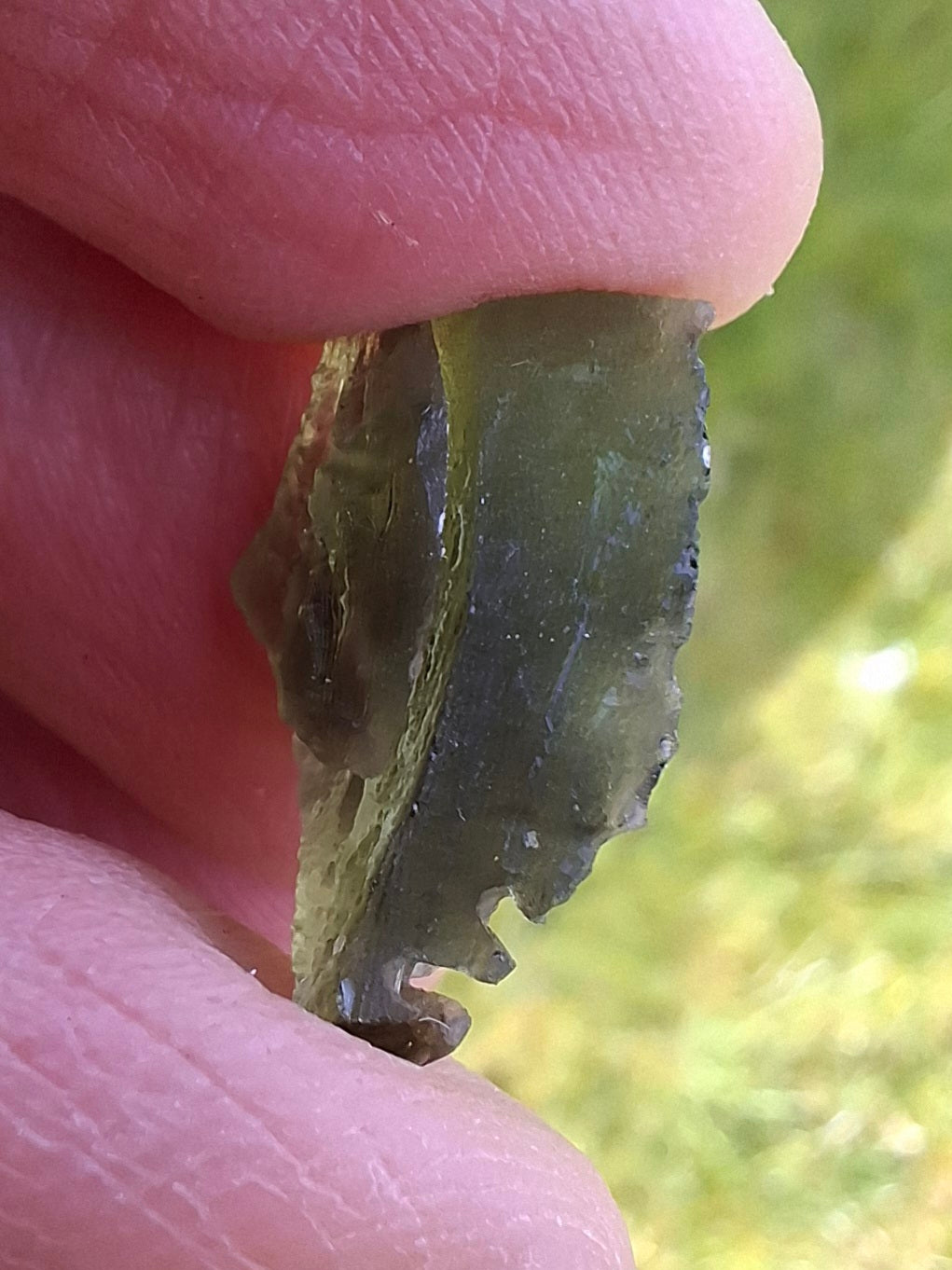 Moldavite Piece, 1.65g, Tektite (Ref: 1387)
