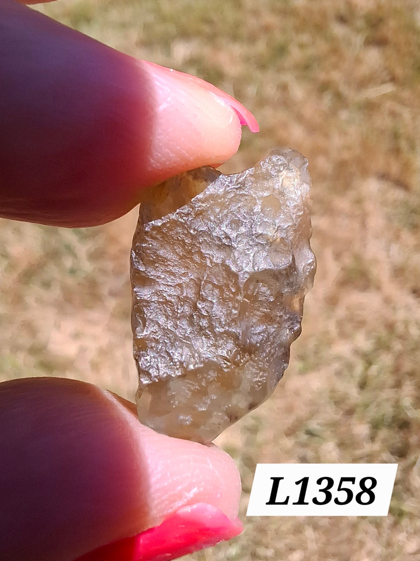Libyan Desert Glass (darker) piece, 2.88g, Tektite (Ref: L1358)