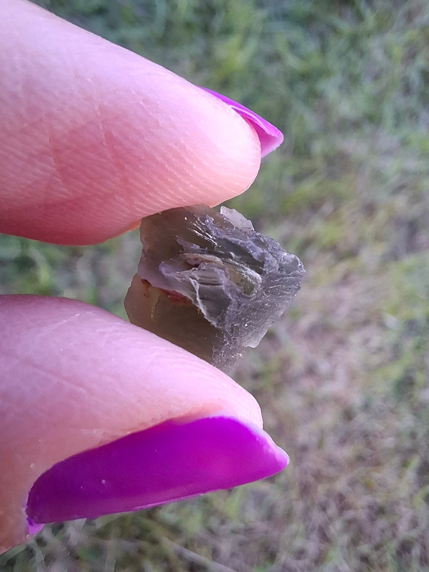 Moldavite Piece, 0.85g, Tektite (Ref: 1462)