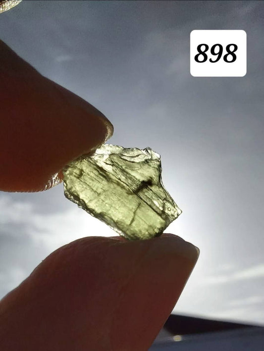Moldavite Piece, 0.65g. Tektite (Ref: 898)