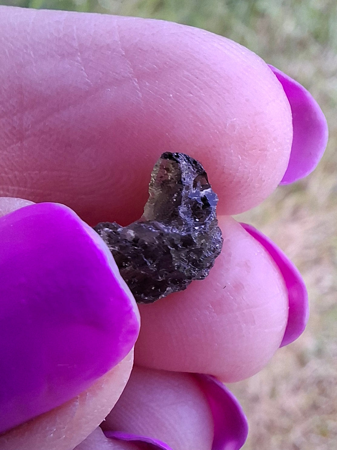 Moldavite Piece, 0.62g, Tektite (Ref: 1455)