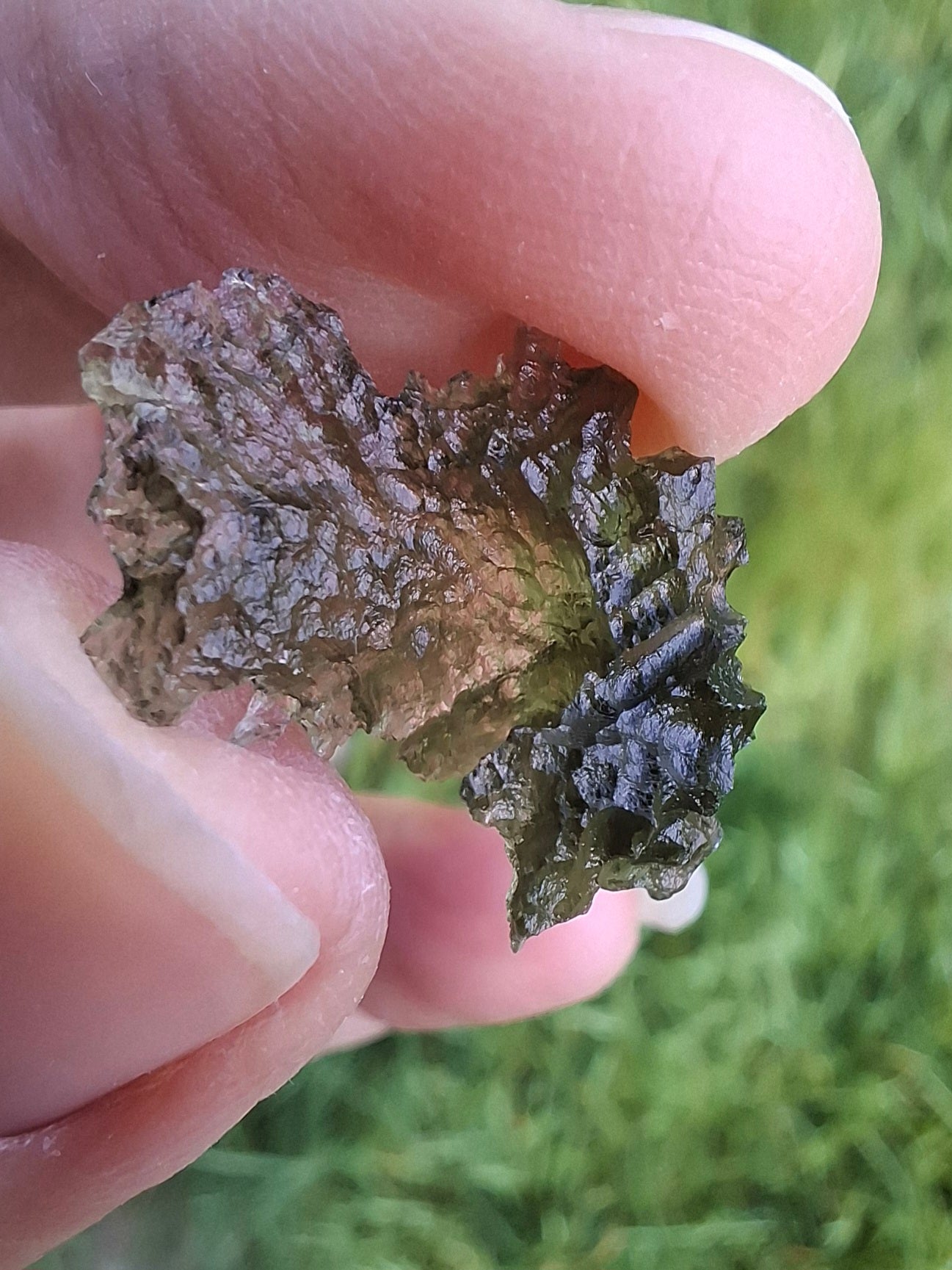 Moldavite Piece, JEZKOVNA BESEDNICE, 1.50g, Tektite (Ref: 1277)