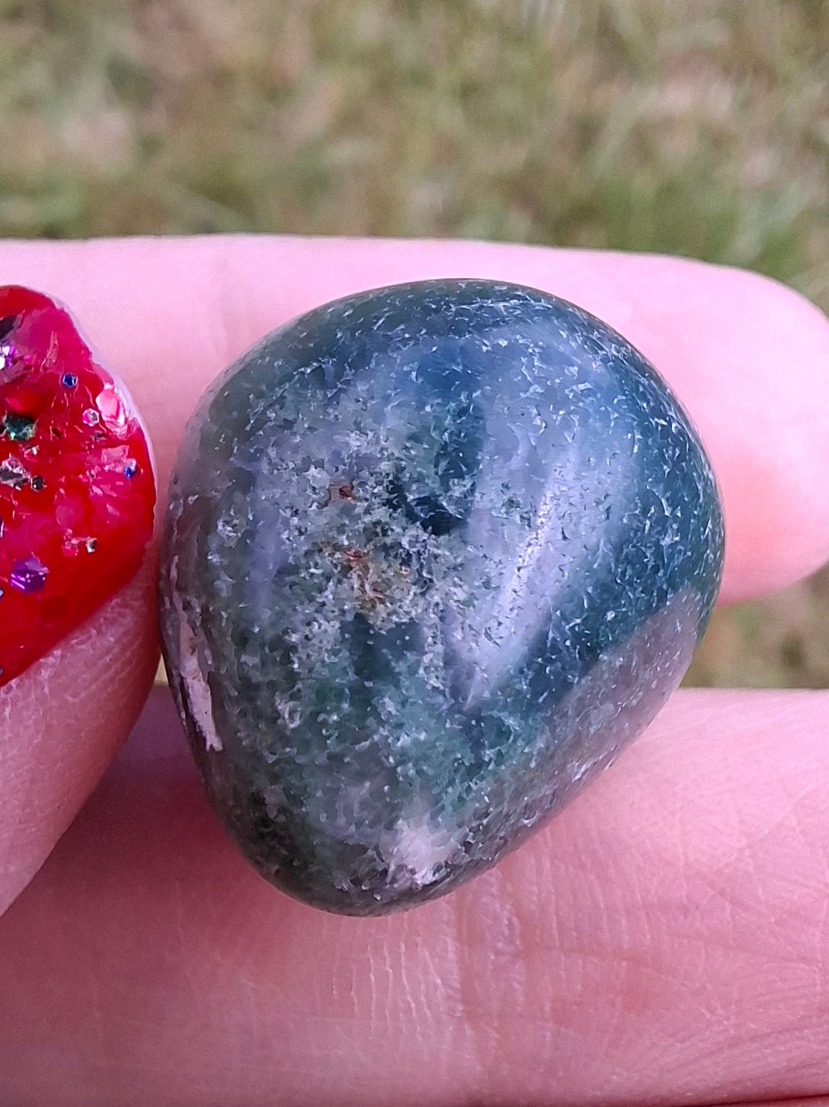 Green Moss Agate, Tumble Stone, Crystal (Ref: T167)